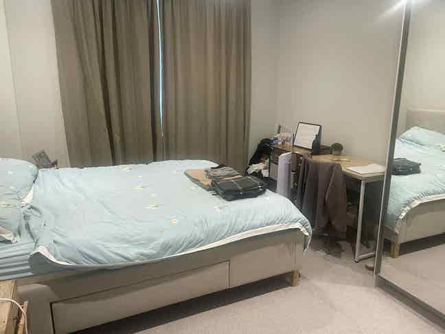 Modern Double Room in Nine Elms – Female Flatmate  Main Photo