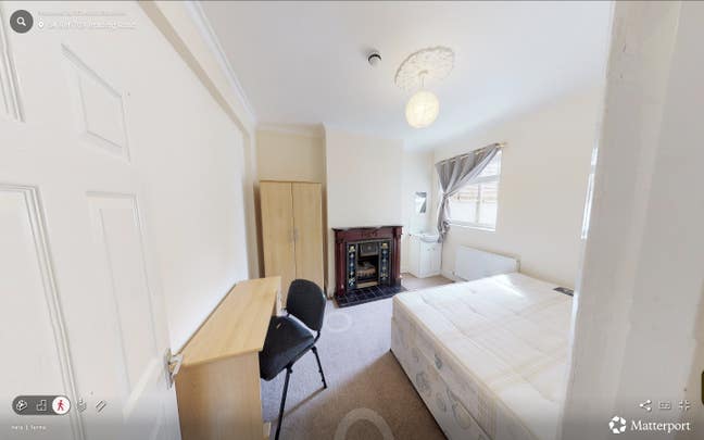 Looking for a 6th Main Photo