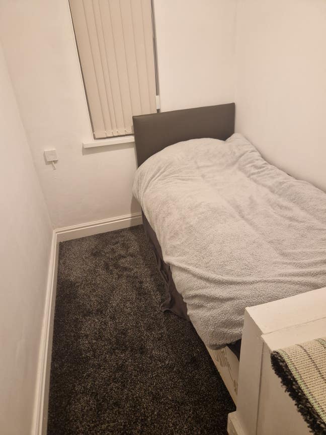 Single room.female .near Bradford Royal infirmary Main Photo