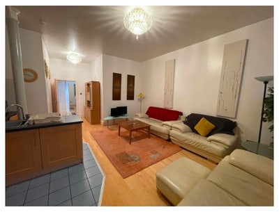 Double room near city centre Main Photo