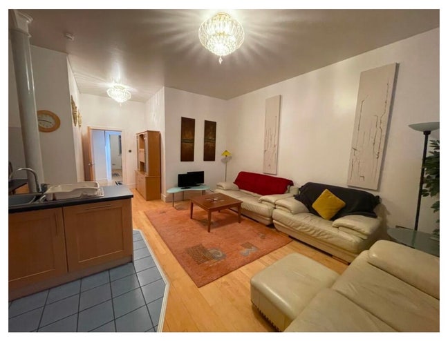 Double room near city centre Main Photo