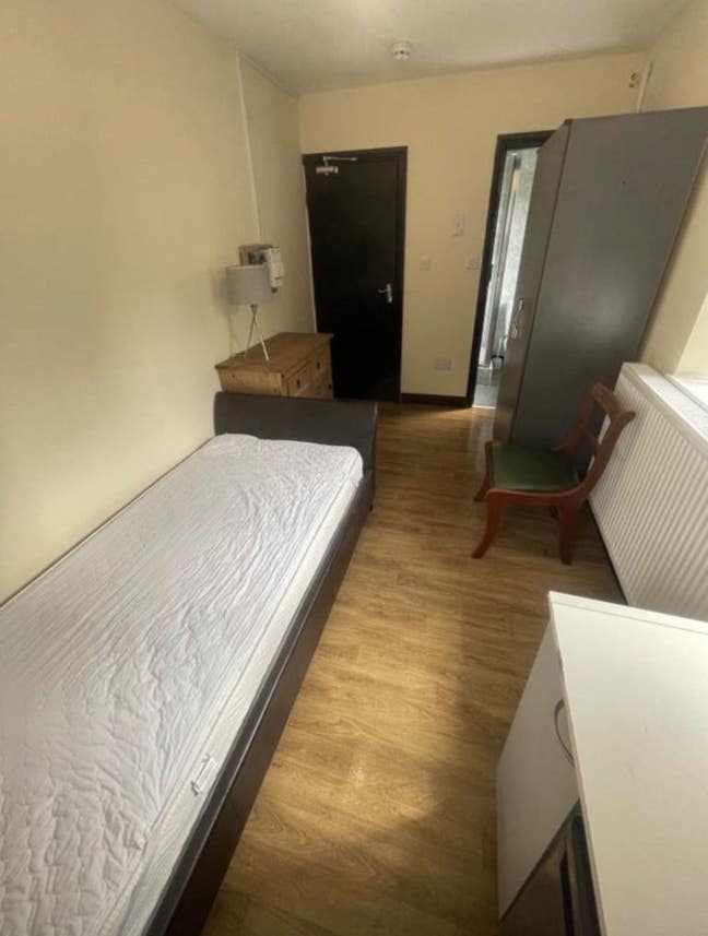 1 Double room is available  in Dudley Main Photo