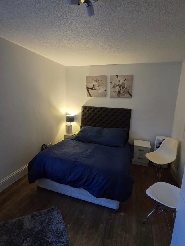 Bright Double Room – Canada Water Zone 2 Main Photo