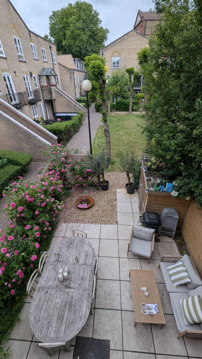 En-suite double room in sociable 3 bedroom house Main Photo