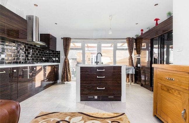 Double Room Available  Main Photo