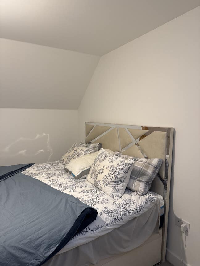 Fully Furnished En-suit Double Room – Taunton  Main Photo