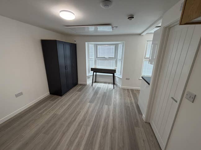 Studio Flat Central Newquay Main Photo