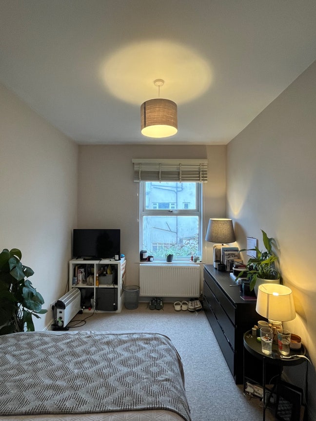 Double room in lovely Clifton Village flat 🏠 Main Photo