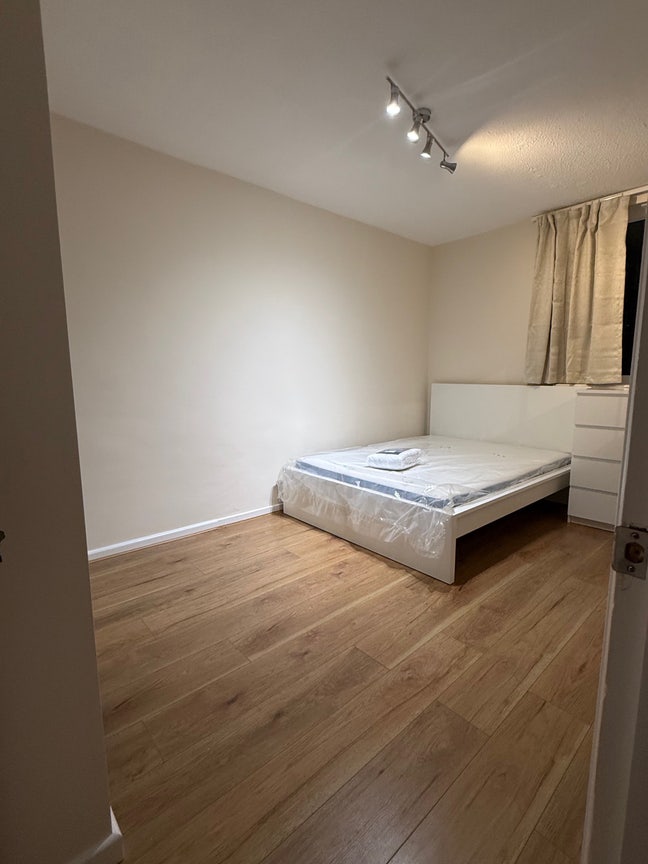 Beautiful Rooms Available - Priory Lane Main Photo