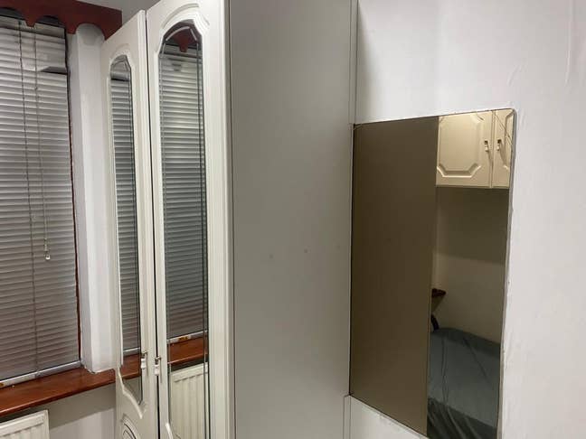 Single room for working professional  Main Photo