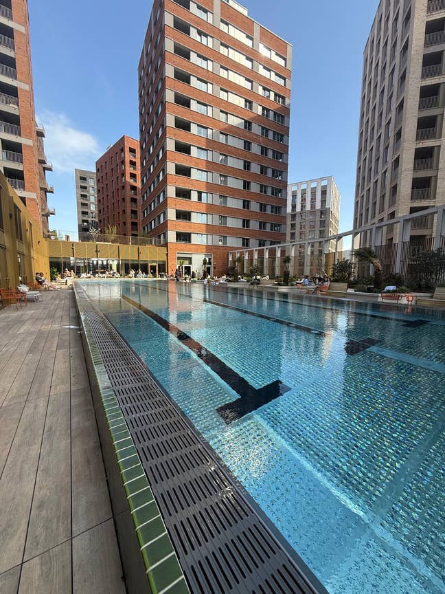 Double Bedroom Available / New Acres from 28th Feb Main Photo