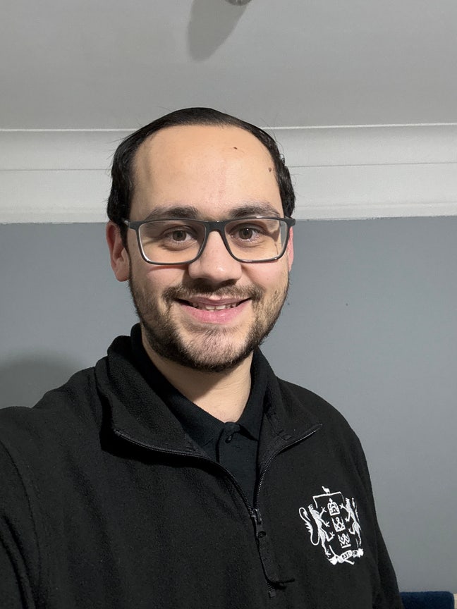 Professional Male seeks a double room Main Photo