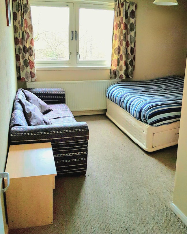Double room in .Cambuslang,Glasgow. Main Photo