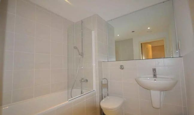 En-suite Room for 1 Main Photo