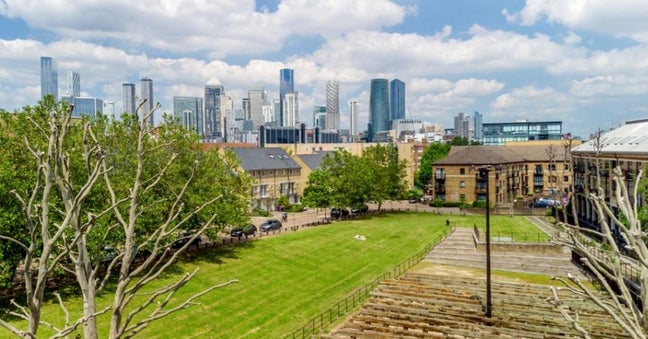 Canary Wharf Fantastic large Double available!! Main Photo