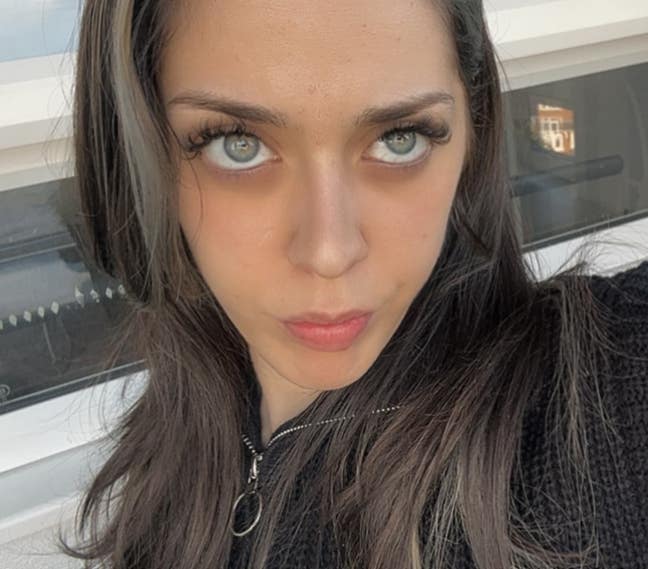 Student Female seeks a double room Main Photo