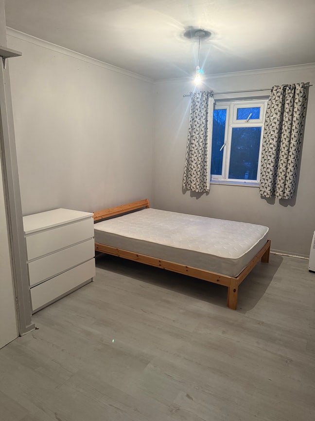 Double bedroom for rent  Main Photo