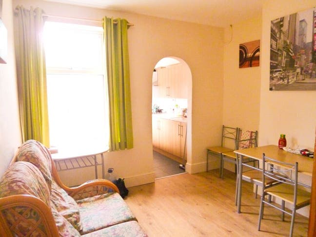 🏠 Well-Presented Double Room - &pound;1 FOR 1ST MONTH | Main Photo
