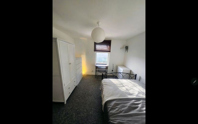 Room to Let in Basildon Main Photo