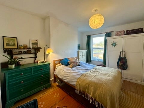 🌿 Spacious Double Rooms + Whole House Access  Main Photo