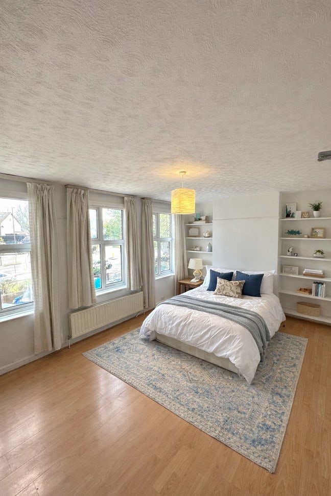 Large Double Room | Bills Included  Main Photo