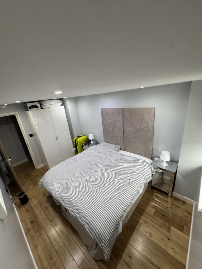 Double Room in Stunning Flat 1 Min Battersea Park Main Photo