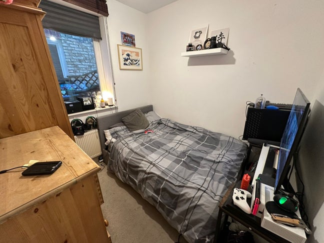 ⭐ Cosy Room Available in Clapham North  Main Photo