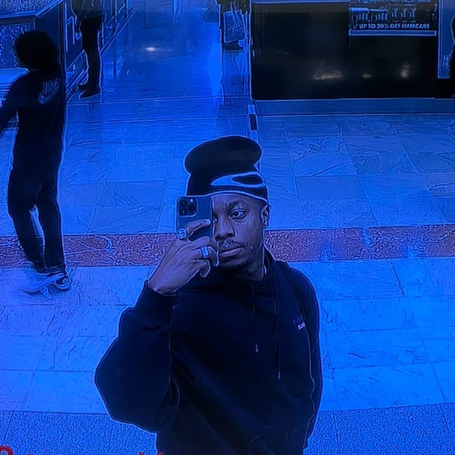 Professional Male seeks a double room Main Photo