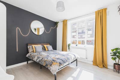 2 bed flat in Old Street, Bills Incl.  Main Photo