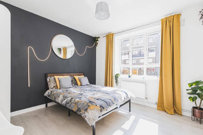 2 bed flat in Old Street, Bills Incl.  Main Photo