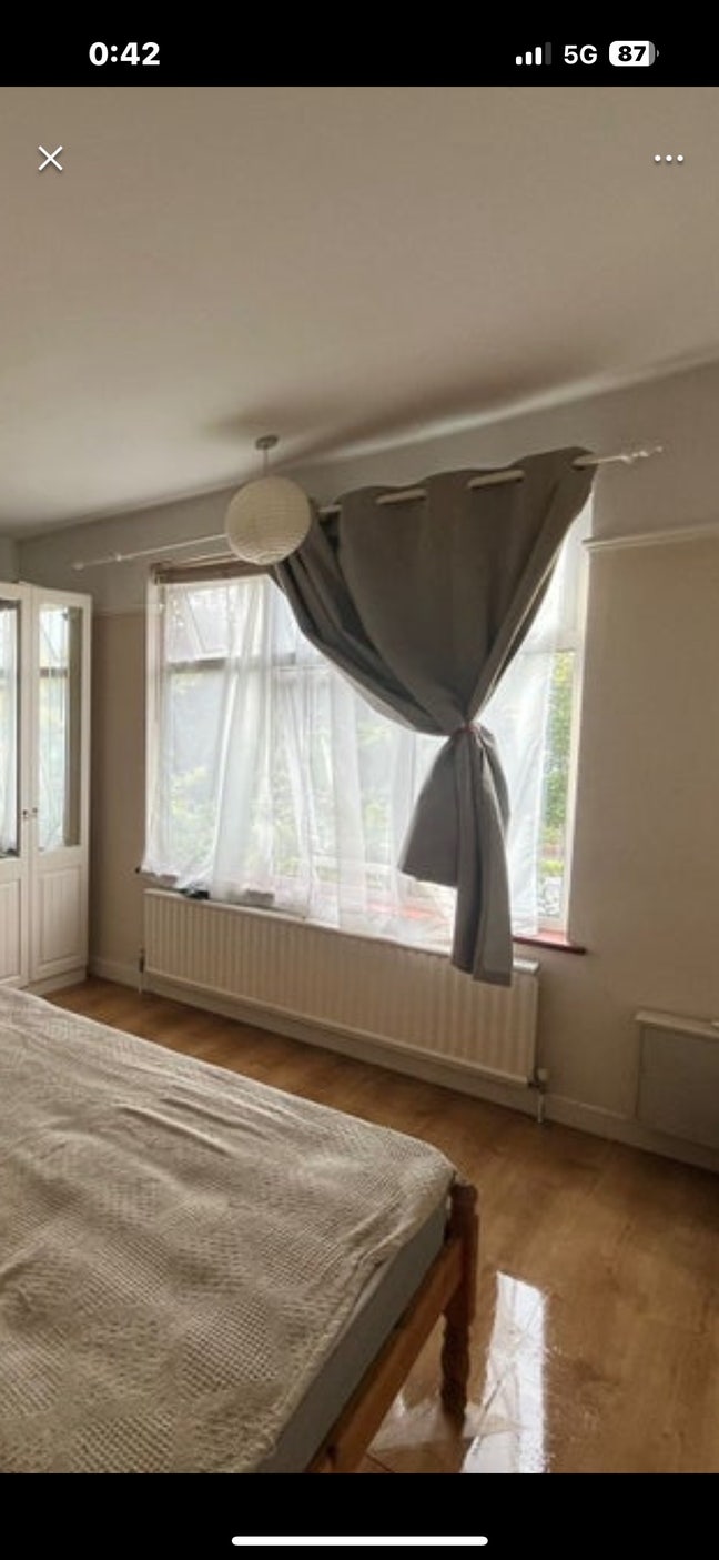 Bright and spacious double room Fully furnished  Main Photo