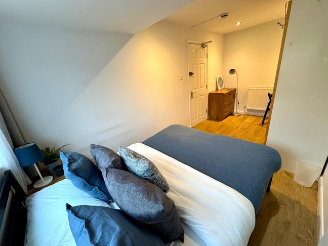 2 Double Rooms ! Great Location  Main Photo
