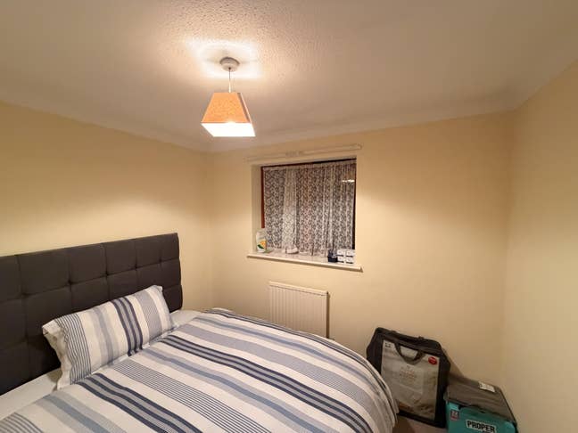 Room available in nice area Main Photo