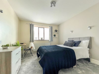 🏡 February -Newly decorated - 15 min walk to 🏥   Main Photo