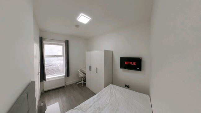 Newly refurbished double room Main Photo