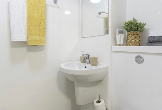 Rent paid up until 15th April  Main Photo