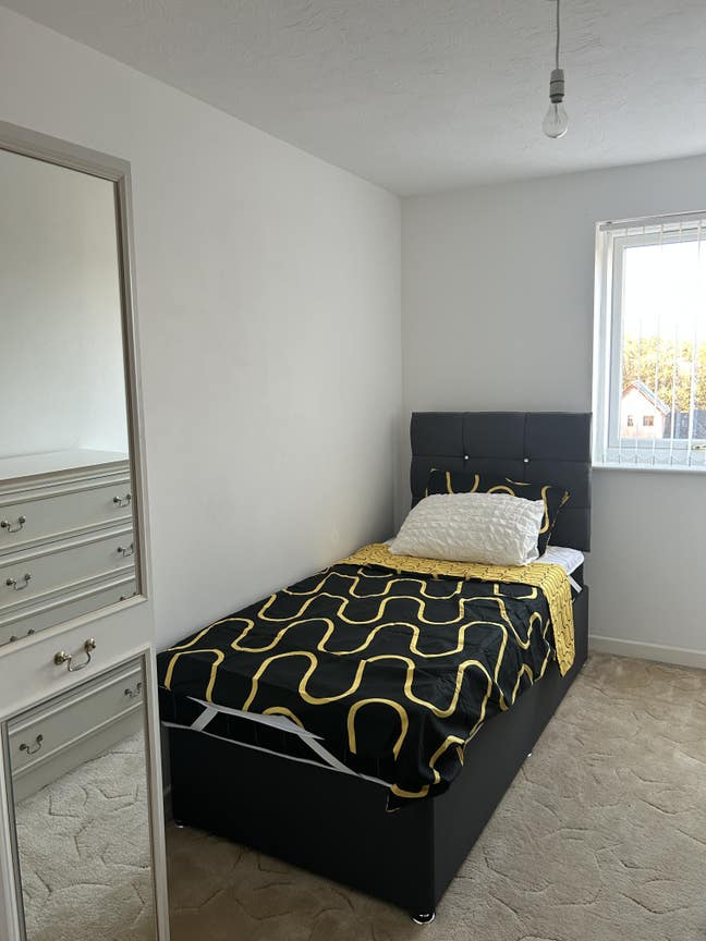 Cosy Blight Single Room Available. Main Photo