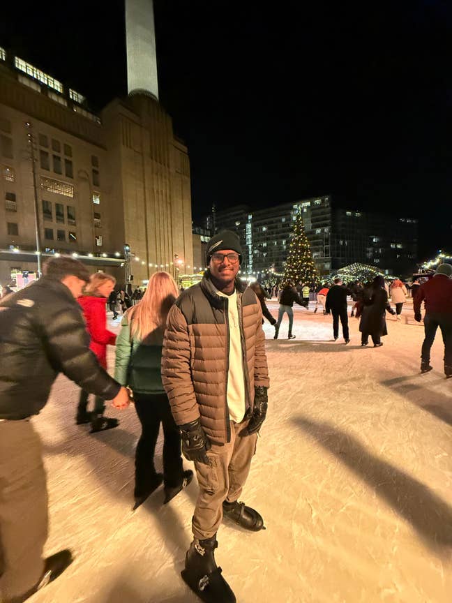 Looking for flatmates in and around kingston  Main Photo