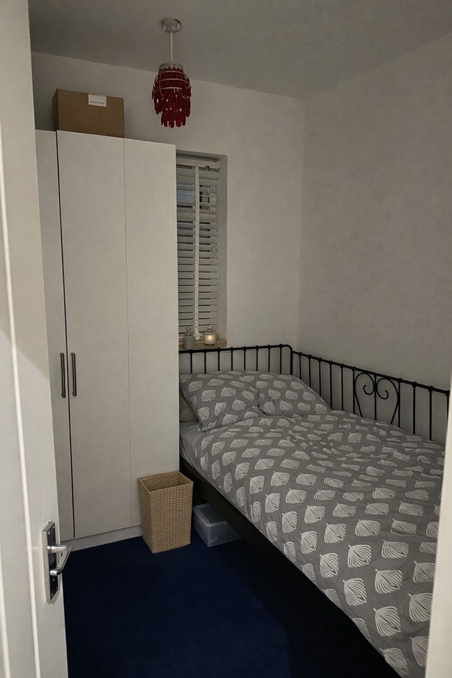 Single Box Room  Main Photo