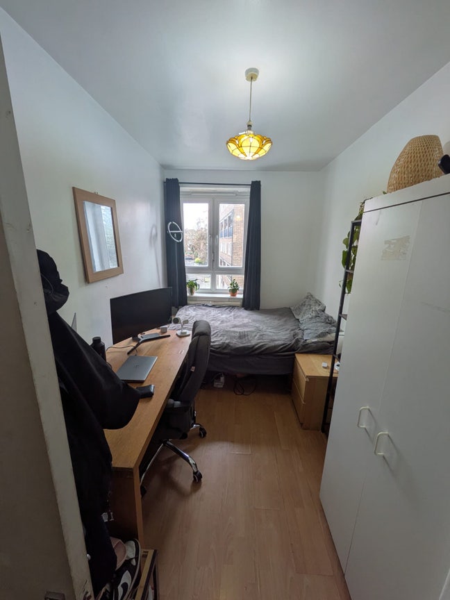 Double Room available March-Sep in Bermondsey Main Photo