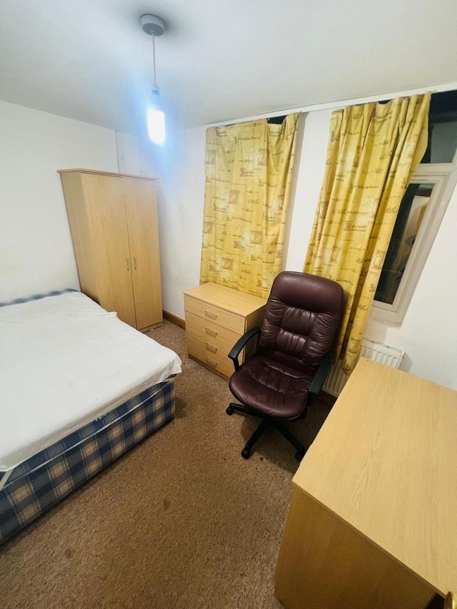 More Rooms Also Avaialable Main Photo