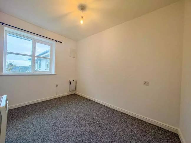 850 PCM / Double Room Bills INCL Main Photo