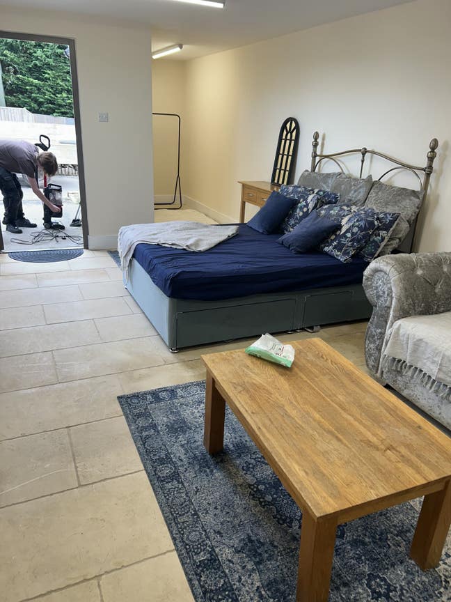 Studio Flat Main Photo