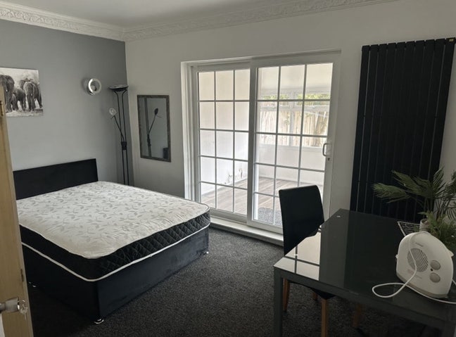 🏡Double room with conservatory available (B36) Main Photo