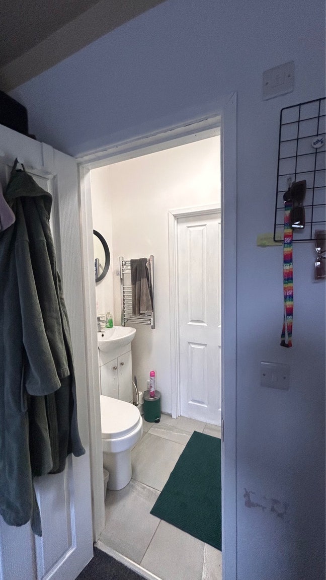 Room available Main Photo