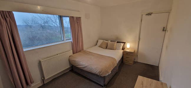 Large Double Room In Shared House S2 Main Photo