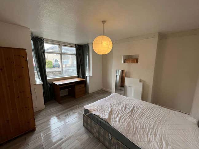 A Warm House for Rent Main Photo