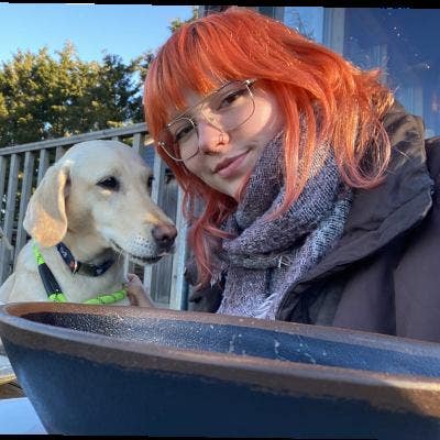 Professional Female seeks a double room Main Photo