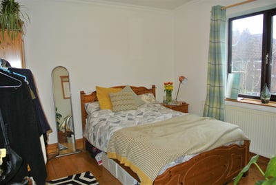 Sociable house share in Didsbury village Main Photo