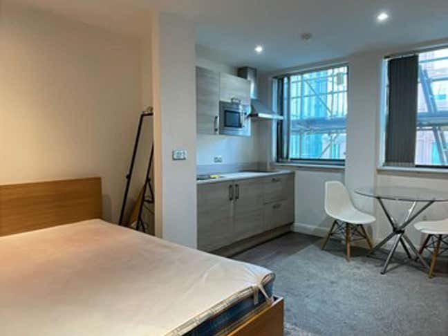 A Warm House for Rent Main Photo